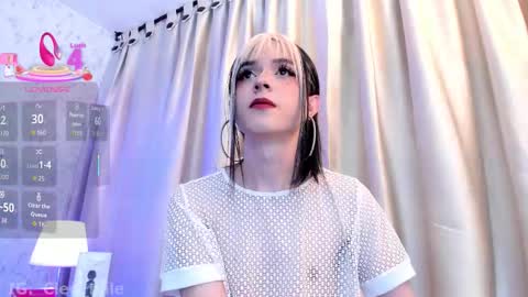 Snapshot of cleo_nilee chatting on November 2025 05:43:01 AM cleo online show from November 2025 05:43:01 AM