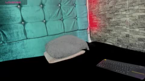 cloe66 online show from October 2025 03:25:02 PM