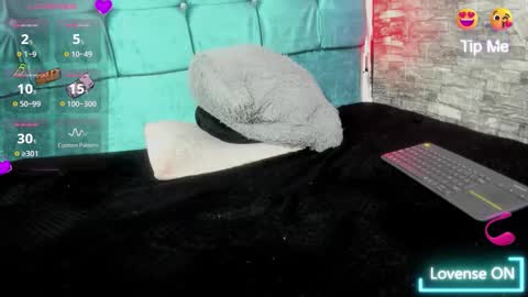 cloe66 online show from October 2025 12:56:01 PM