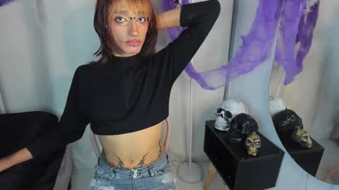 Snapshot of cloe_morningstarr chatting on October 2025 11:27:02 PM Cloe online show from October 2025 11:27:02 PM