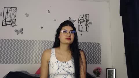 cloe online show from October 2025 08:50:02 PM