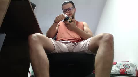 cloudsxxx17 online show from September 2025 01:35:02 PM