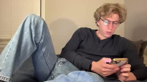 Clyde Austin online show from October 2025 02:30:01 AM