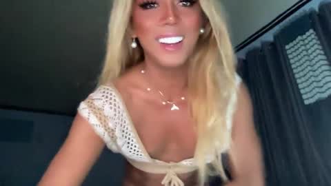 Snapshot of cockprincess_dianna chatting on January 2025 06:14:01 PM PrincessDianna IslandGirl CUMSHOW in PVT and PASSWORDSHOW online show from January 2025 06:14:01 PM