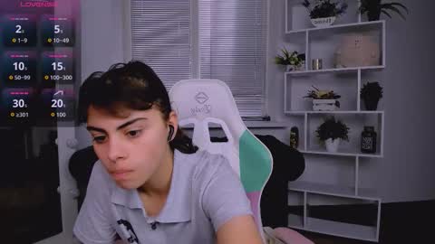 Olivia online show from November 2025 06:49:01 AM