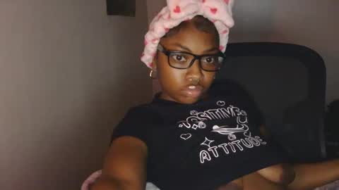 Snapshot of cocochanel197941 chatting on December 2025 09:14:01 AM chanel online show from December 2025 09:14:01 AM