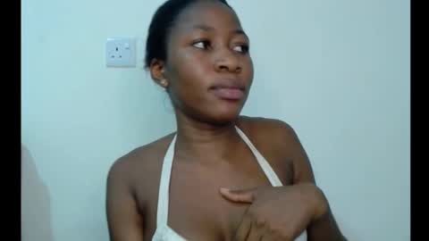 Snapshot of cocopiexx chatting on November 2025 12:40:02 PM sachi online show from November 2025 12:40:02 PM