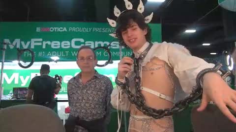 Snapshot of cokia_ chatting on October 2025 06:13:02 PM Cokia online show from October 2025 06:13:02 PM