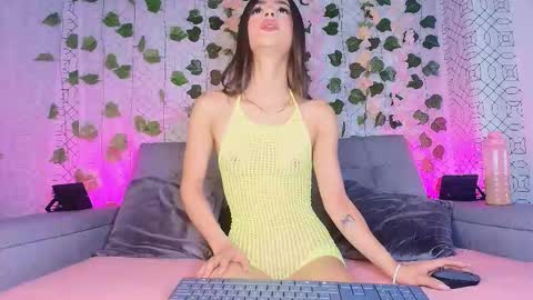 colett online show from October 2025 12:04:02 PM