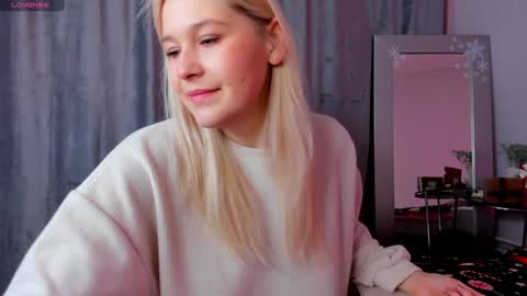 Collen Mon Tue Wed Thu Fri GMT 3 0300am - 0900am  online show from December 2024 12:54:01 AM