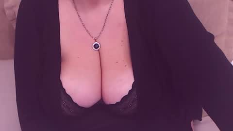 Maddison online show from February 2025 12:19:01 AM