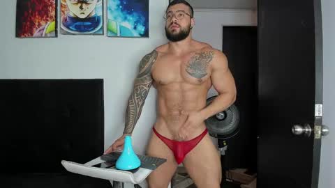 college_muscle_ass online show from December 2024 06:39:02 PM