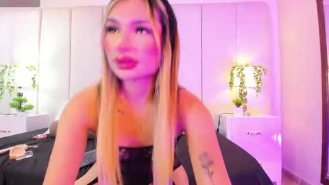 Snapshot of college_muscle_ass chatting on October 2025 11:38:01 PM college_muscle_ass online show from October 2025 11:38:01 PM