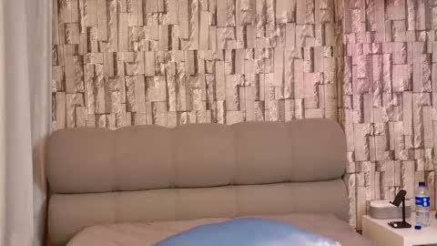 Jhoan online show from September 2025 04:57:02 AM