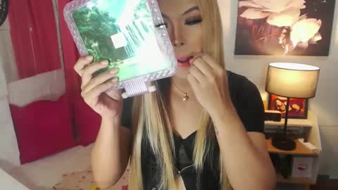 Snapshot of commanderofsexx chatting on December 2024 03:47:02 AM QUEEN SABRINA online show from December 2024 03:47:02 AM