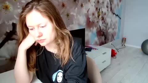 Snapshot of connie_daw chatting on January 2025 05:19:02 AM Connie Daw online show from January 2025 05:19:02 AM