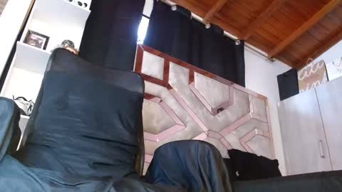 conny_bens online show from October 2025 07:00:01 PM