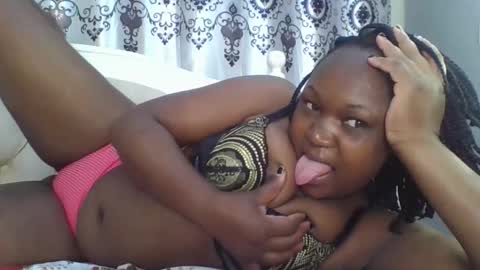 Snapshot of coolgirl001 chatting on October 2025 06:50:02 PM coolgirl001 online show from October 2025 06:50:02 PM