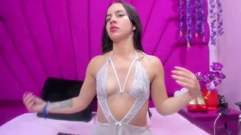 Snapshot of cooperemma_ chatting on October 2025 02:44:01 AM CooperEmma online show from October 2025 02:44:01 AM