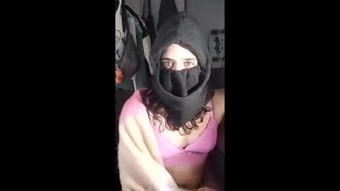 Snapshot of cootie_pinklips chatting on December 2025 11:14:02 AM Cootie pinklips online show from December 2025 11:14:02 AM