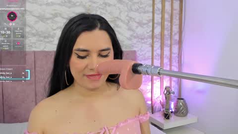 coraline hot18 online show from February 2025 01:44:01 PM