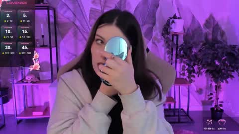 little girl who is always right or Coraline online show from September 2025 05:29:01 AM