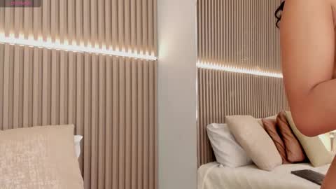 Snapshot of coralineross_ chatting on February 2025 02:22:02 PM coralineross_ online show from February 2025 02:22:02 PM