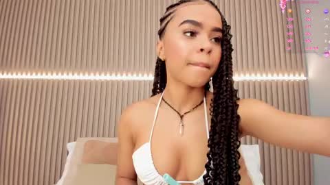 Snapshot of coralineross_ chatting on February 2025 11:11:02 AM coralineross_ online show from February 2025 11:11:02 AM