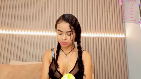 Snapshot of coralineross_ chatting on March 2025 11:12:02 AM coralineross_ online show from March 2025 11:12:02 AM