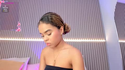 Snapshot of coralineross_ chatting on October 2025 10:55:01 AM coralineross_ online show from October 2025 10:55:01 AM