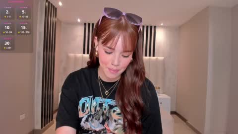 Snapshot of corinnerusso chatting on December 2024 06:26:02 PM Corinne Russo online show from December 2024 06:26:02 PM