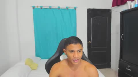 Ethan  online show from October 2025 11:56:02 PM