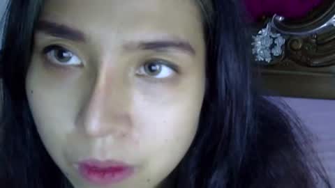 Liz Gwyneth Charlota online show from December 2024 02:17:02 PM