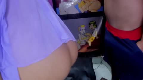 couple_hot2001 online show from October 2025 03:56:02 PM