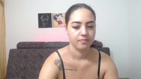  ALEJANDRO Y EMILY  online show from March 2025 12:00:01 PM