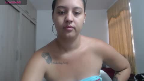 Snapshot of couple_sexandlove chatting on September 2025 12:54:01 PM ALEJANDRO Y EMILY online show from September 2025 12:54:01 PM