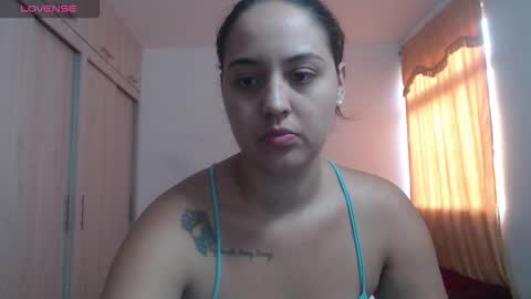 Snapshot of couple_sexandlove chatting on October 2025 09:15:01 PM ALEJANDRO Y EMILY online show from October 2025 09:15:01 PM