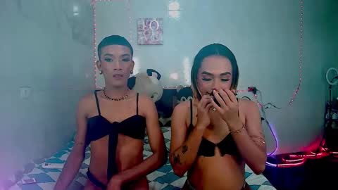 Snapshot of couple_sweet1016 chatting on November 2025 06:18:02 PM ALEXA KIM online show from November 2025 06:18:02 PM