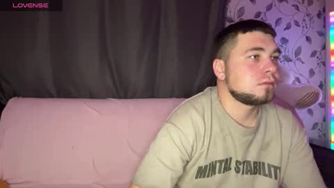 Snapshot of coupleinspire chatting on October 2025 08:10:01 PM Emily Ryan online show from October 2025 08:10:01 PM