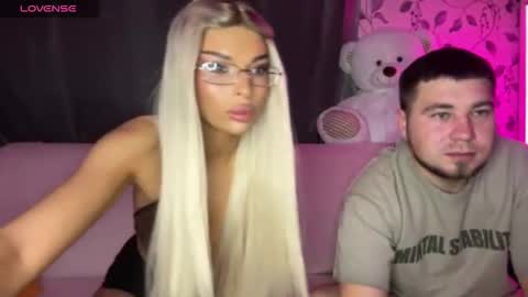 Snapshot of coupleinspire chatting on November 2025 08:22:02 PM Emily Ryan online show from November 2025 08:22:02 PM