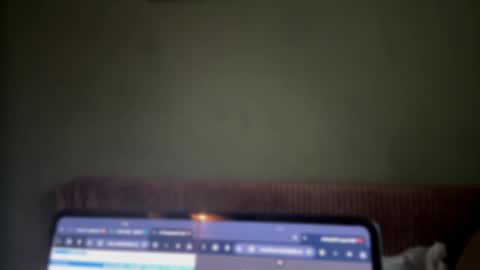 Snapshot of courteous_raspberrrry chatting on October 2025 06:01:02 AM Rose Roys my online show from October 2025 06:01:02 AM