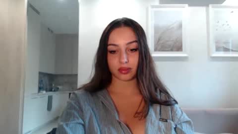 Courtney online show from September 2025 01:47:02 PM