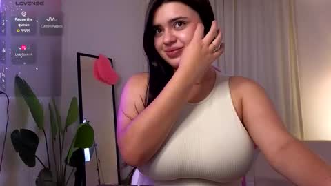 Courtney online show from October 2025 02:29:01 PM