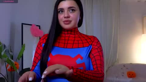 Courtney online show from October 2025 01:34:02 PM