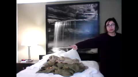 Snapshot of craveitoften chatting on November 2025 09:47:01 PM craveitoften online show from November 2025 09:47:01 PM