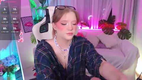 Snapshot of crazy__wine chatting on September 2025 01:11:01 AM Sonya online show from September 2025 01:11:01 AM