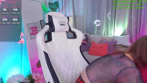 Snapshot of crazy__wine chatting on October 2025 10:17:02 PM Sonya online show from October 2025 10:17:02 PM