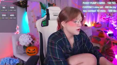 Snapshot of crazy__wine chatting on November 2025 12:12:01 AM Sonya online show from November 2025 12:12:01 AM