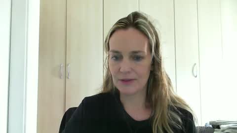 Anny online show from December 2024 12:28:02 PM