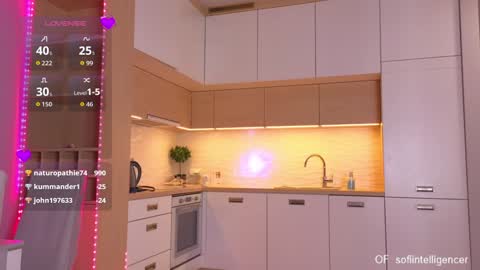 Snapshot of crazybabyyy chatting on November 2025 12:55:02 AM Valeri Val online show from November 2025 12:55:02 AM